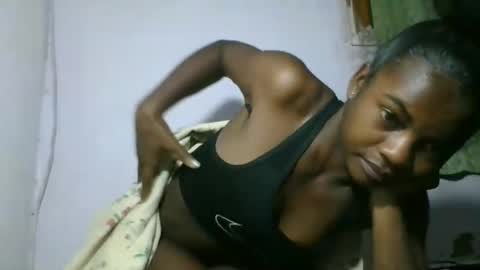 Snapshot of caella98 chatting on May 2026 02:52:02 AM caella98 online show from May 2026 02:52:02 AM