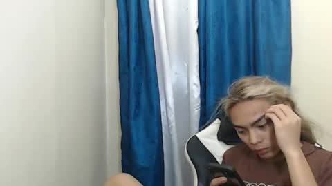 caitessa_bellemoir online show from March 2026 02:01:01 PM