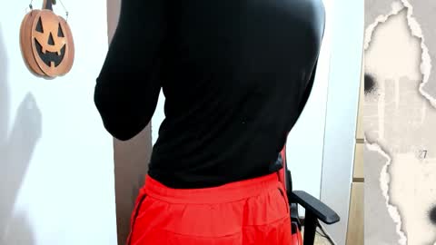 calihotcaliente27 online show from October 2025 12:09:01 PM