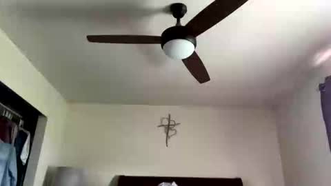 Snapshot of calishop1 chatting on May 2026 03:28:01 PM calishop1 online show from May 2026 03:28:01 PM