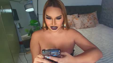Snapshot of calista_palmer chatting on January 2025 04:44:02 PM Miss Jane Commander online show from January 2025 04:44:02 PM