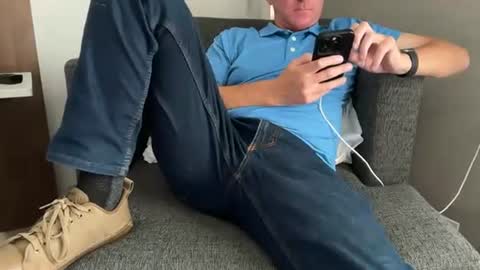 Snapshot of calistraight chatting on April 2026 08:42:02 PM CaliStraight online show from April 2026 08:42:02 PM