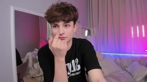 Call me Leo online show from December 2024 10:58:01 AM