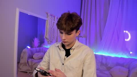 Call me Leo online show from December 2024 07:40:02 AM