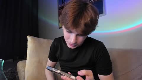 Call me Leo online show from January 2025 12:09:01 AM