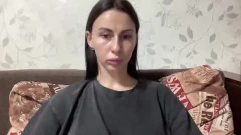 Anna online show from November 2025 09:48:01 PM