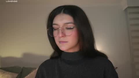 Snapshot of call_me_rosie chatting on April 2026 12:59:02 AM online show from April 2026 12:59:02 AM