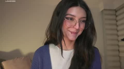 Snapshot of call_me_rosie chatting on May 2026 04:39:02 AM online show from May 2026 04:39:02 AM