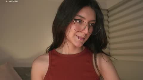 Snapshot of call_me_rosie chatting on May 2026 12:38:01 AM online show from May 2026 12:38:01 AM
