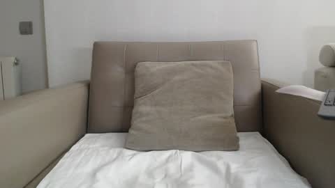 callme_kim online show from April 2026 09:39:33 PM