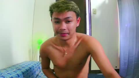 Snapshot of callmebabyceejay_ chatting on April 2026 07:23:01 AM Ceejay online show from April 2026 07:23:01 AM