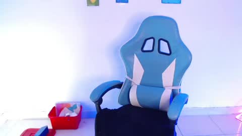 Snapshot of callmebluee chatting on April 2026 01:06:01 AM callmebluee online show from April 2026 01:06:01 AM