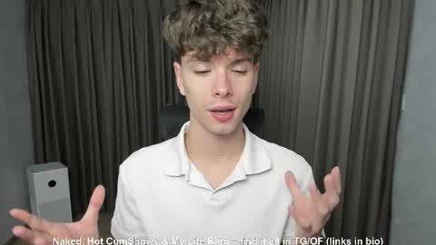 Snapshot of calvin_loves_you chatting on November 2025 02:08:01 PM Hey I am Calvin online show from November 2025 02:08:01 PM