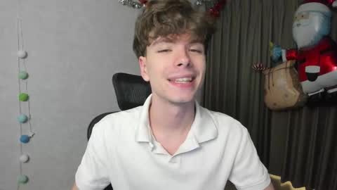 Snapshot of calvin_loves_you chatting on January 2026 05:15:02 PM Hey I am Calvin online show from January 2026 05:15:02 PM