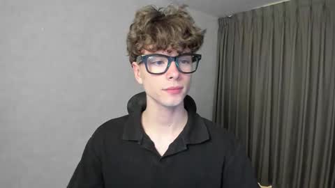 Snapshot of calvin_loves_you chatting on February 2026 05:05:02 PM Hey I am Calvin online show from February 2026 05:05:02 PM