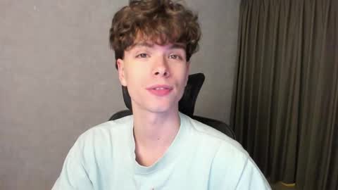 Snapshot of calvin_loves_you chatting on February 2026 05:17:02 PM Hey I am Calvin online show from February 2026 05:17:02 PM