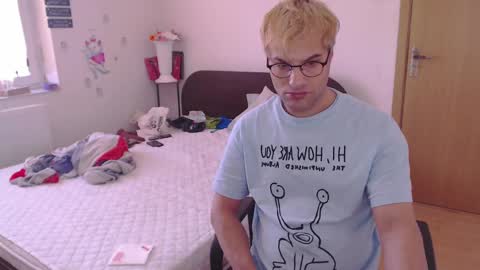 Calvinjohnlad online show from March 2025 07:49:02 AM