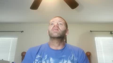 Snapshot of camb46ux1 chatting on April 2026 06:05:01 PM camb46ux1 online show from April 2026 06:05:01 PM