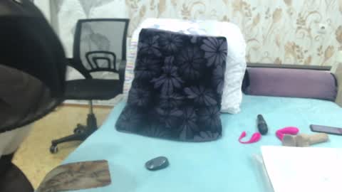 CamDiva1 online show from December 2024 11:07:01 AM