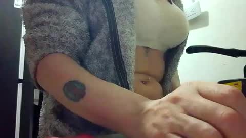 Snapshot of cameron_puppy chatting on September 2025 05:34:01 AM Mara Catalina Romero Ordez online show from September 2025 05:34:01 AM