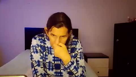 Snapshot of cameron_puppy chatting on October 2025 10:21:02 PM Mara Catalina Romero Ordez online show from October 2025 10:21:02 PM