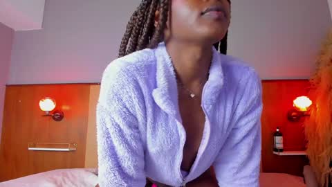 Snapshot of camiestrada chatting on January 2025 09:13:01 PM camiestrada online show from January 2025 09:13:01 PM