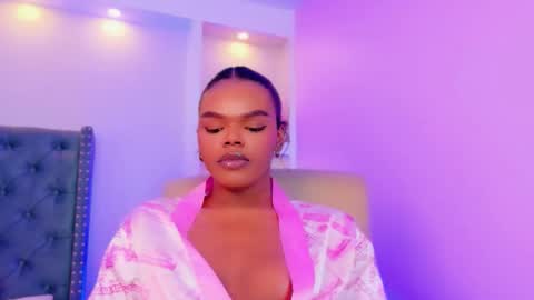 Snapshot of camiestrada chatting on September 2025 02:13:02 AM camiestrada online show from September 2025 02:13:02 AM