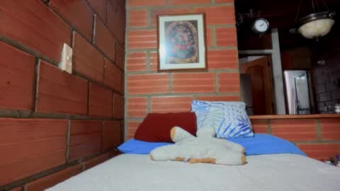 camii19y online show from October 2025 08:06:02 PM