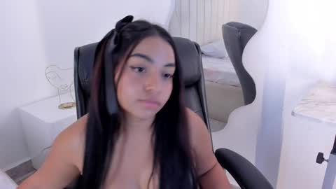 Snapshot of camila_adams chatting on February 2025 01:22:01 AM Cami online show from February 2025 01:22:01 AM