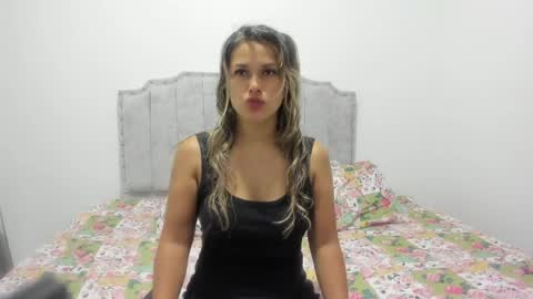Snapshot of camila_borbon_ chatting on June 2026 10:17:01 AM online show from June 2026 10:17:01 AM