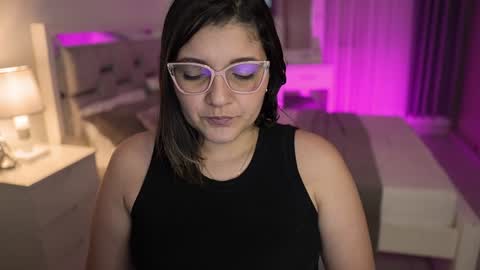 Camila buitrago online show from December 2024 10:47:01 PM