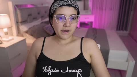 Camila buitrago online show from January 2025 01:26:02 AM