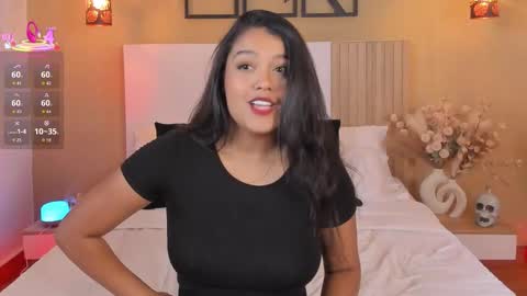 Snapshot of camila_bustamante_ chatting on October 2025 04:08:01 PM camila_bustamante_ online show from October 2025 04:08:01 PM