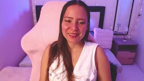 Snapshot of camila_delarosa chatting on July 2026 05:50:01 PM camila online show from July 2026 05:50:01 PM