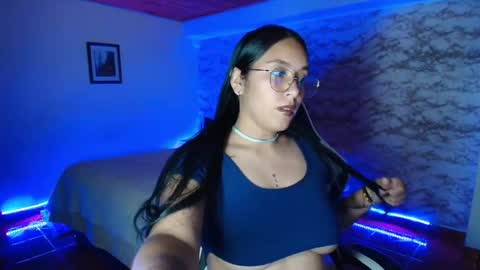 Snapshot of camila_iroose chatting on May 2026 12:17:01 AM Camila Roose online show from May 2026 12:17:01 AM