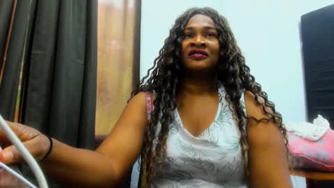 Camila online show from February 2025 07:12:02 PM