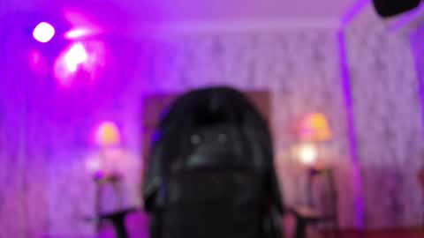    online show from February 2025 08:26:01 PM