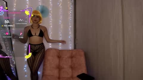 Cami  online show from October 2025 02:35:02 PM