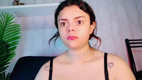 Snapshot of camilarose_oli chatting on January 2025 02:28:02 AM camilarose_oli online show from January 2025 02:28:02 AM