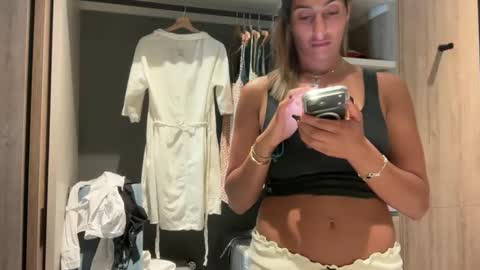 camiliakxoxo online show from March 2026 02:50:01 PM