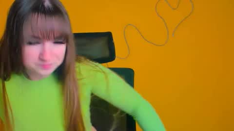 Snapshot of camilla_body chatting on April 2026 05:38:01 AM Camilla online show from April 2026 05:38:01 AM