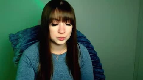 Snapshot of camilla_body chatting on April 2026 05:30:01 AM Camilla online show from April 2026 05:30:01 AM