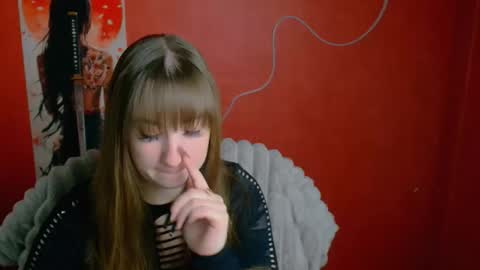 Snapshot of camilla_body chatting on April 2026 05:45:02 AM Camilla online show from April 2026 05:45:02 AM