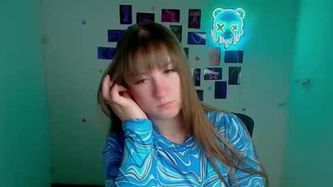 Snapshot of camilla_body chatting on April 2026 05:36:02 AM Camilla online show from April 2026 05:36:02 AM