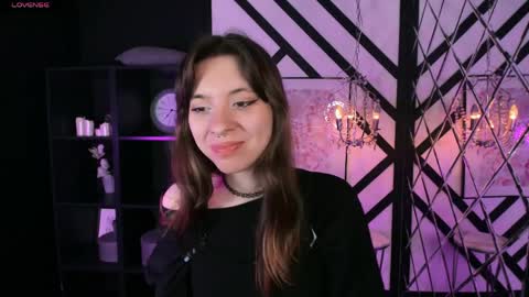 Snapshot of camilla_evers chatting on April 2026 05:49:01 AM Camilla online show from April 2026 05:49:01 AM