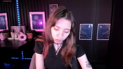 Snapshot of camilla_evers chatting on April 2026 06:19:01 AM Camilla online show from April 2026 06:19:01 AM