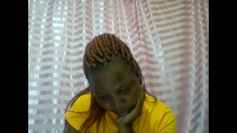 camillah_sweet online show from April 2026 06:20:01 PM