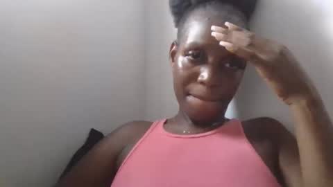 Snapshot of camillasoofine chatting on May 2026 04:01:02 PM camillasoofine online show from May 2026 04:01:02 PM