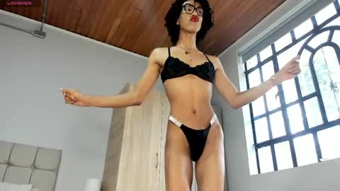 Snapshot of camille_cedrik chatting on April 2026 08:18:01 PM Camille online show from April 2026 08:18:01 PM