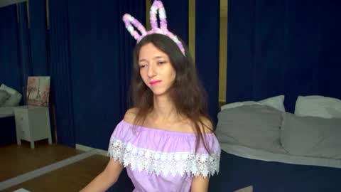 camillewhite online show from April 2026 04:17:01 AM